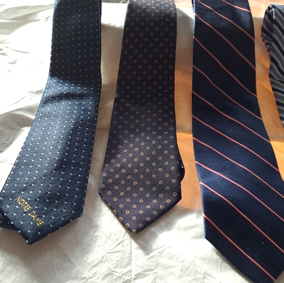 Designer and Vintage Tie Collection. FIVE FOR ONE BUNDLE.  Blue Tones - Picture 1 of 9
